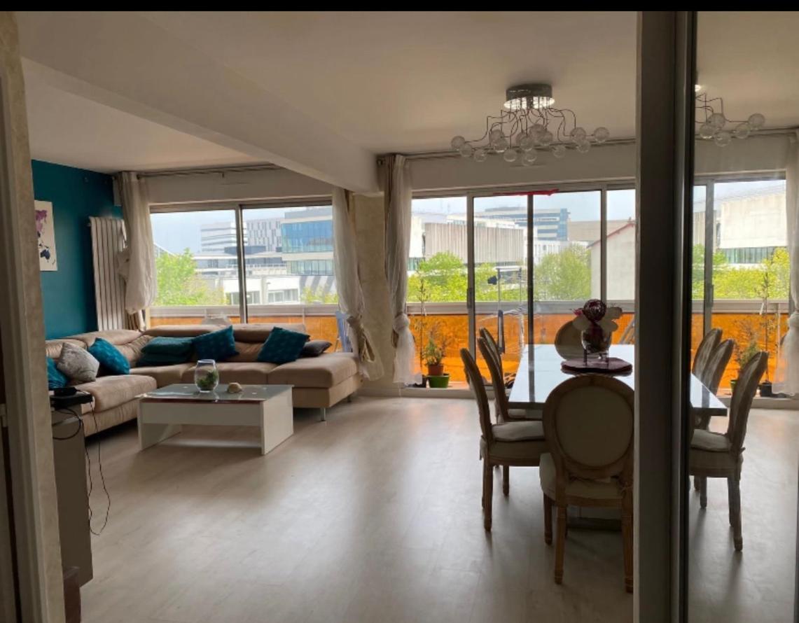 Appartement Lumineux: Confort Proche Parc Des Expositions *