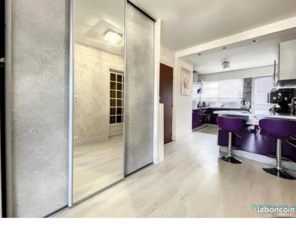 Apartment Bel Lumineux De 100m2 6 Places 3 Au 3e Etage Avec Ascenseur -a 5mn A Pied Du Parc Des Expositions Congres De Et Eng Et 10mn Du Centre Place Parking Devant L'immeuble *